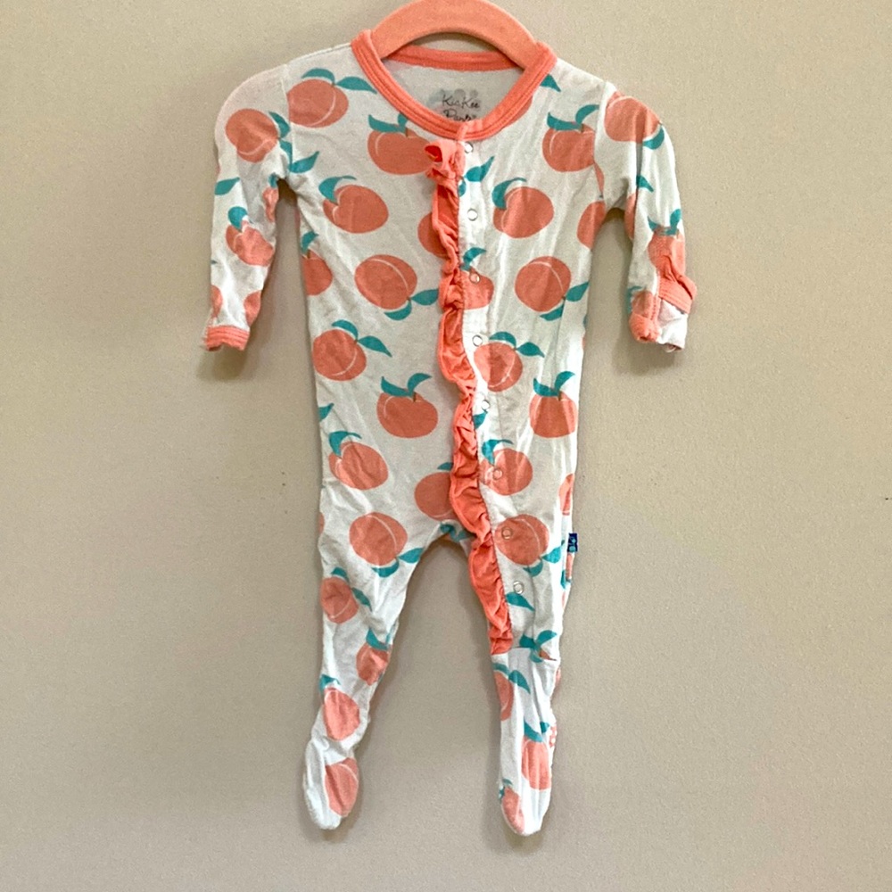Kickee Pants footies in Peaches size 0-3 months